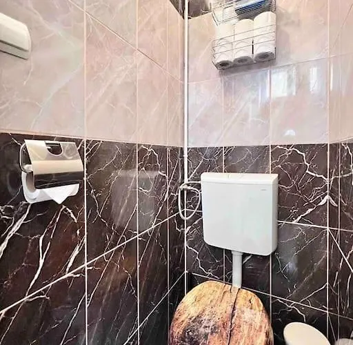Urban Escape-cozy In Center Budapest
