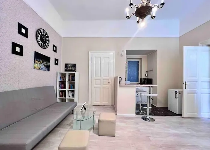 Urban Escape-cozy In Center Budapest